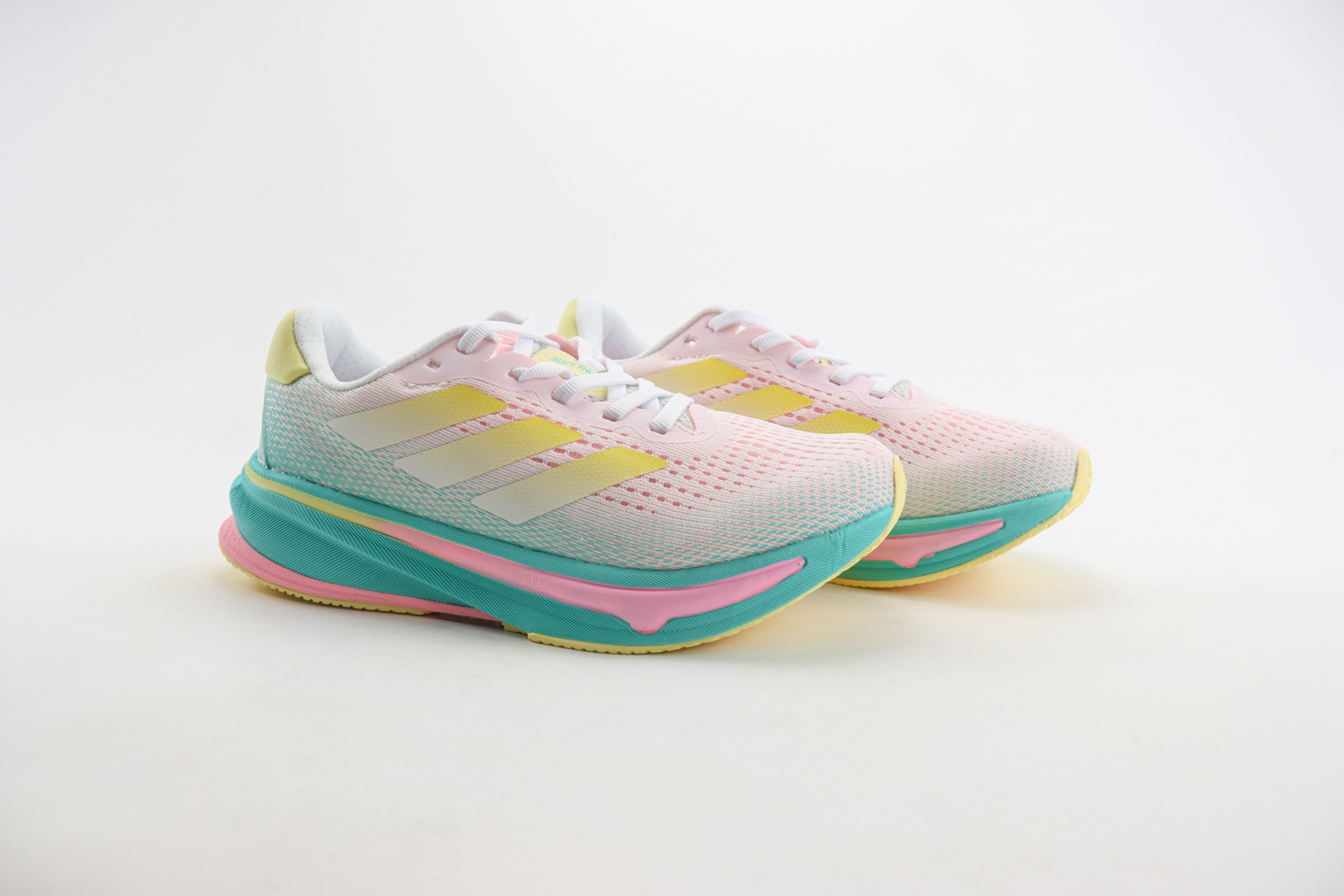 Adidas Runner Shoes 22